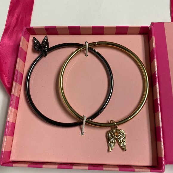 Victorias Secret Gold & Black Bangle Set With Angel Wing Charms In Gift Box NEW - Picture 3 of 6